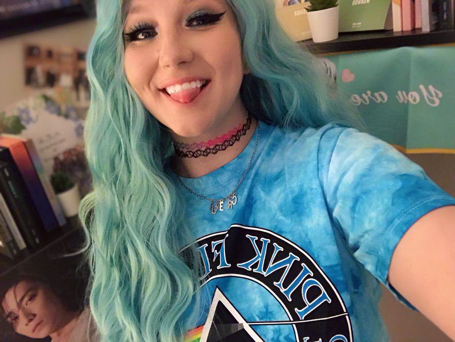 phantomcerberus's tweet photo. i miss my baja blast hair era real bad https://t.co/VpnIzthrYZ