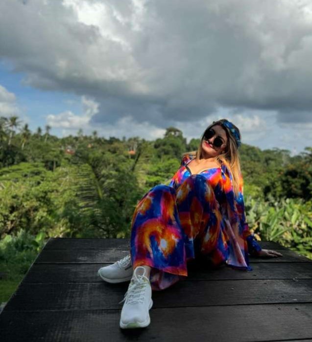 Dr_Areeba_'s tweet photo. Aapka dill bhi itna hi saaf hona chahiye jitna aap zahri shaklo soorat se nazar aana chahtay hain. 🥰 https://t.co/EWDvsRPifC