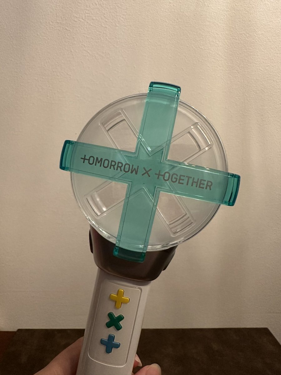 mocholma's tweet photo. WTS LFB
TXT Official Lightstick
Moabong

Used once in Act: Lovesick

Good condition
Full inclusion
No damages

PHP 1,200

Location: Pasay City https://t.co/Ty86PvM1e1