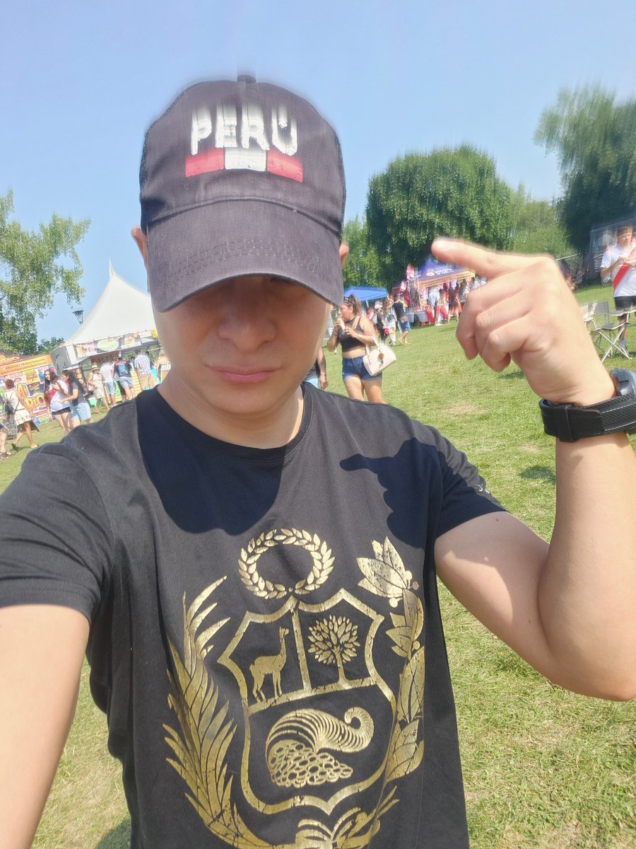 antoaranag's tweet photo. #FiestasPatrias #PeruFesteja 
🫶🇵🇪🍁 https://t.co/yGG0cVFF0Q