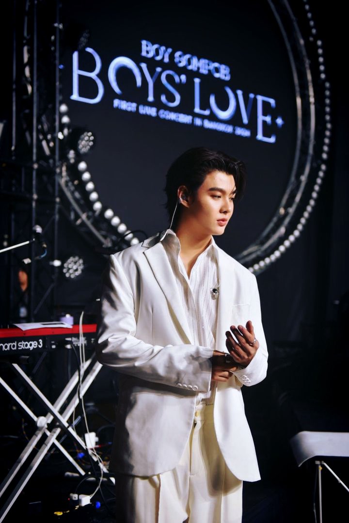 Saint_sup's tweet photo. มาสนุกกับพี่บอย ขอบคุณนะครับ #Saint_sup #MingEr https://t.co/EJEQJBTeNY