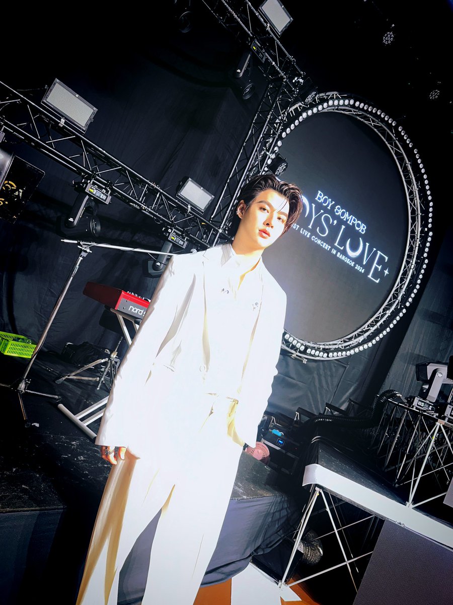 Saint_sup's tweet photo. มาสนุกกับพี่บอย ขอบคุณนะครับ #Saint_sup #MingEr https://t.co/EJEQJBTeNY