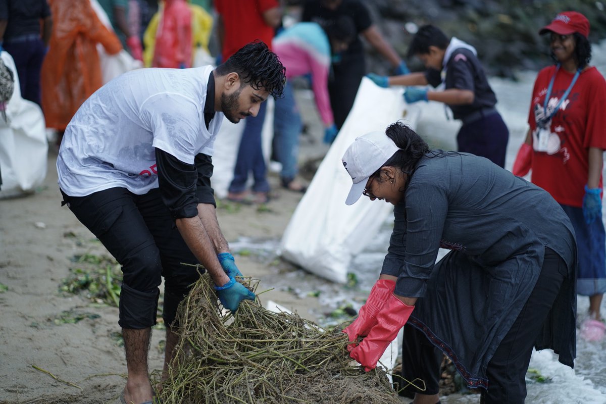 YuWaahIndia's tweet photo. Preserving Our Planet, One Action at a Time 🌍🌿

On #WorldNatureConservationDay, 1,000+ young volunteers cleaned up Fort Kochi beach, driving forward #MissionLiFE by Ministry of Environment, Forests &amp; Climate Change @moefcc through collective action.

🔗 https://t.co/r8R49gaETj https://t.co/MVfuUXNx7o