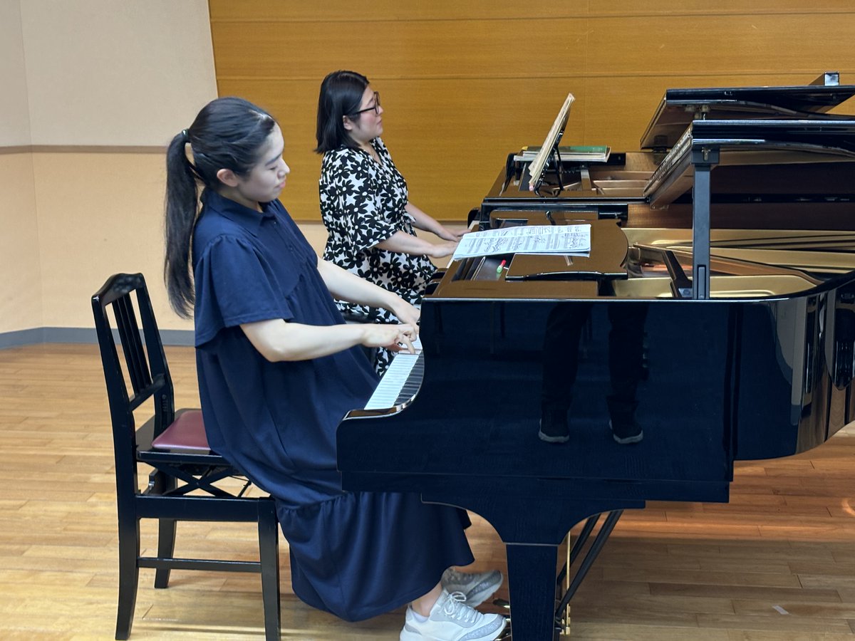 三次リハ、江夏先生の3人目は、渡邊伽音さん<a href="/pf_watakano/">渡邊伽音</a>のサン・サーンス2番。

江夏先生がリラックスできる雰囲気を作ってくださり、要所の意図ややりたいことを上手に引き出して、音楽の方向性が整理されて、完成度が上がっていきました。
