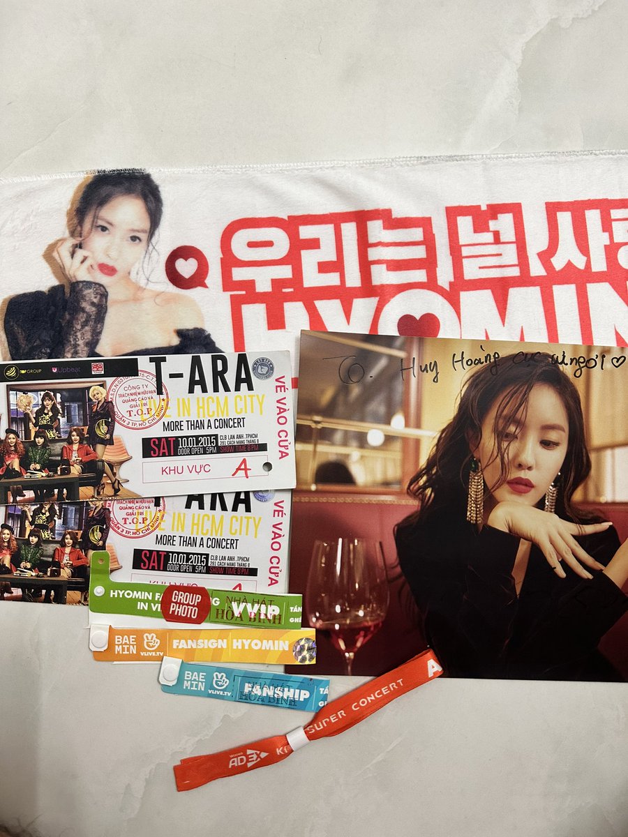 media_ara's tweet photo. T-ARA 15th Anniversary ✨
#티아라15살축하해 #티아라 https://t.co/Ik7gvmzFno