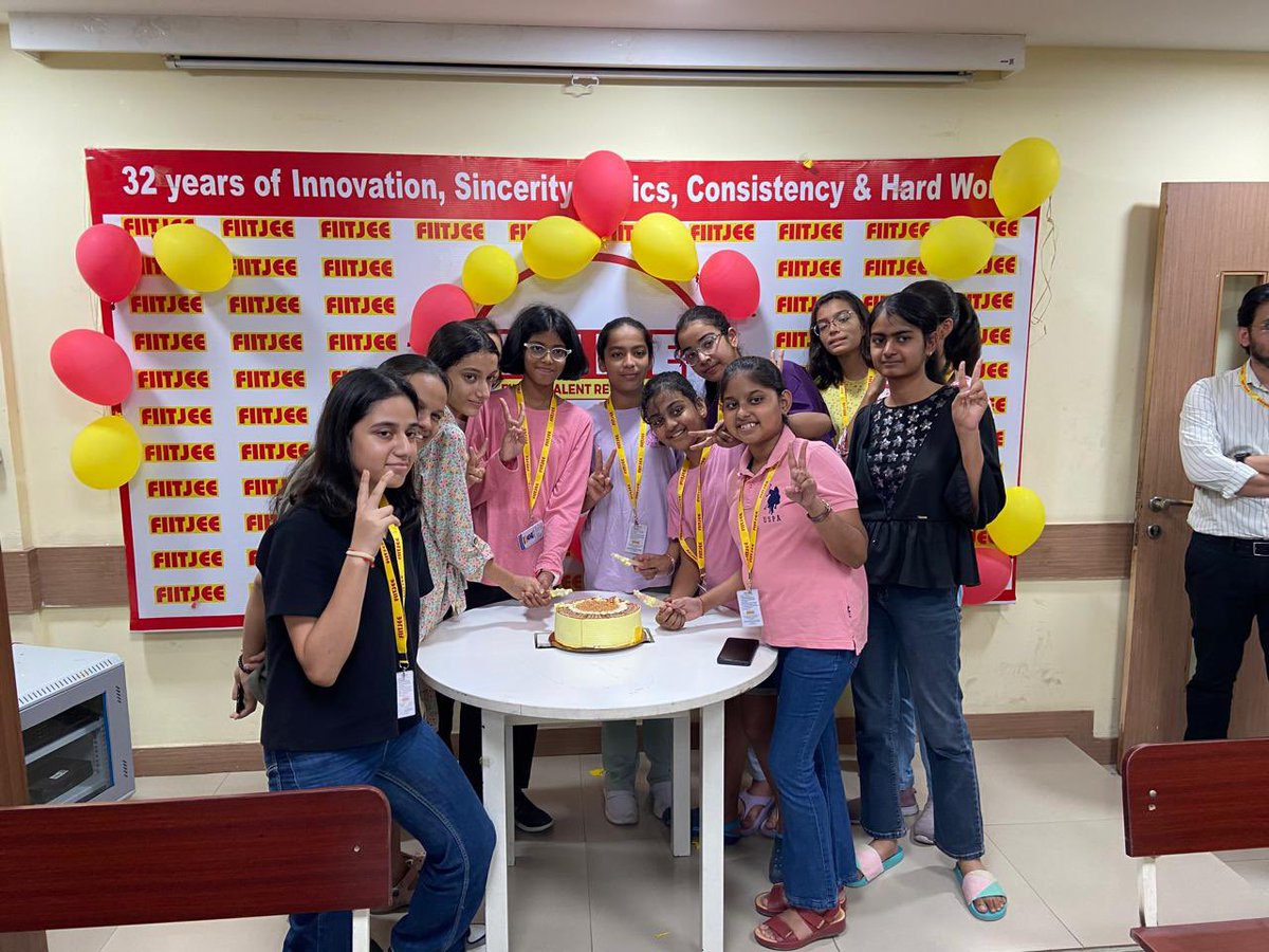 Fiitjee_Noida's tweet image. 🎉 FTRE 2024 Launch at FIITJEE Noida!
We are thrilled to launch the FTRE 2024 Exam at our Noida centre, where students and faculties came together to mark the beginning of an exciting academic journey. 🌟

#FTRE2024 #FIITJEENoida #ScholarshipExams #EducationForTomorrow
