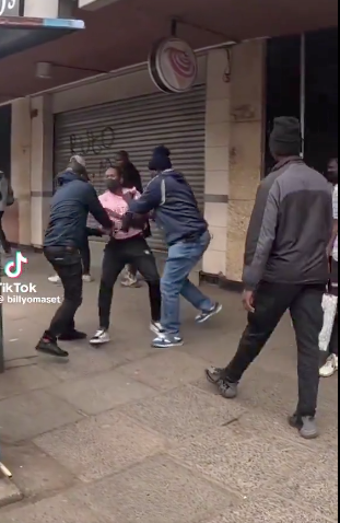 MutembeiTV's tweet photo. Someone being Roughed up by plain clothes police in Nairobi CBD. Watch👇
Rhythm City Gachagua Uhuru Park Kasmuel McOure #ShujaazMemorialConcertNakuru #RutoMustBeStopped JKIA River Yala Eldoret Nakuru #TukoWorks Boma Yangu Jobs Adani #NaneNane Christianity Venezuela Indians https://t.co/eofSLMXQu0