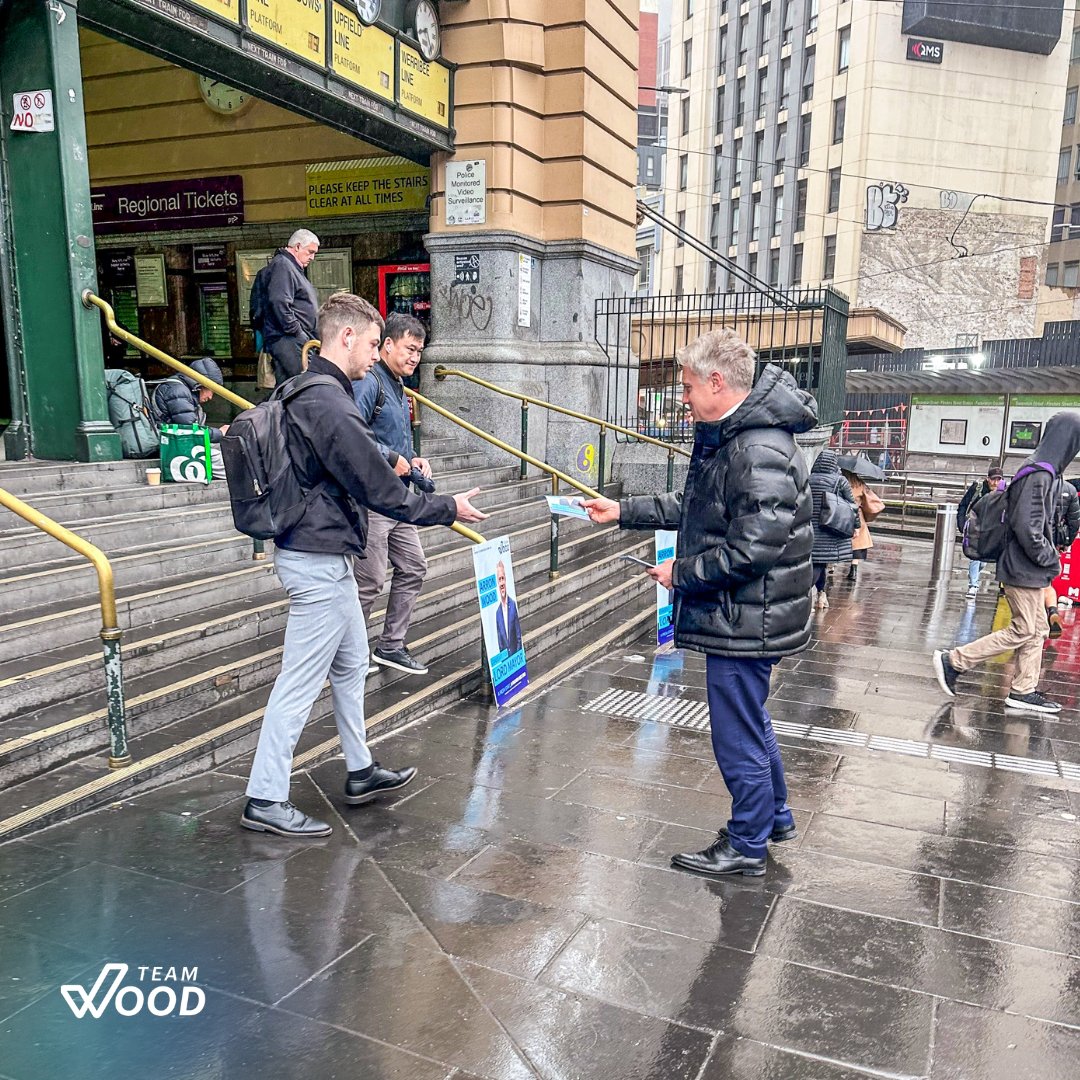 ArronWood's tweet photo. Rain, hail, or shine, I'm here for Melbourne because I believe in our city and its incredible people.

Together we can get back on track and make this city the best in the world once more.

#freshstart #cityofmelbourne #lordmayor #woodforgood https://t.co/VLUOxoMQRB