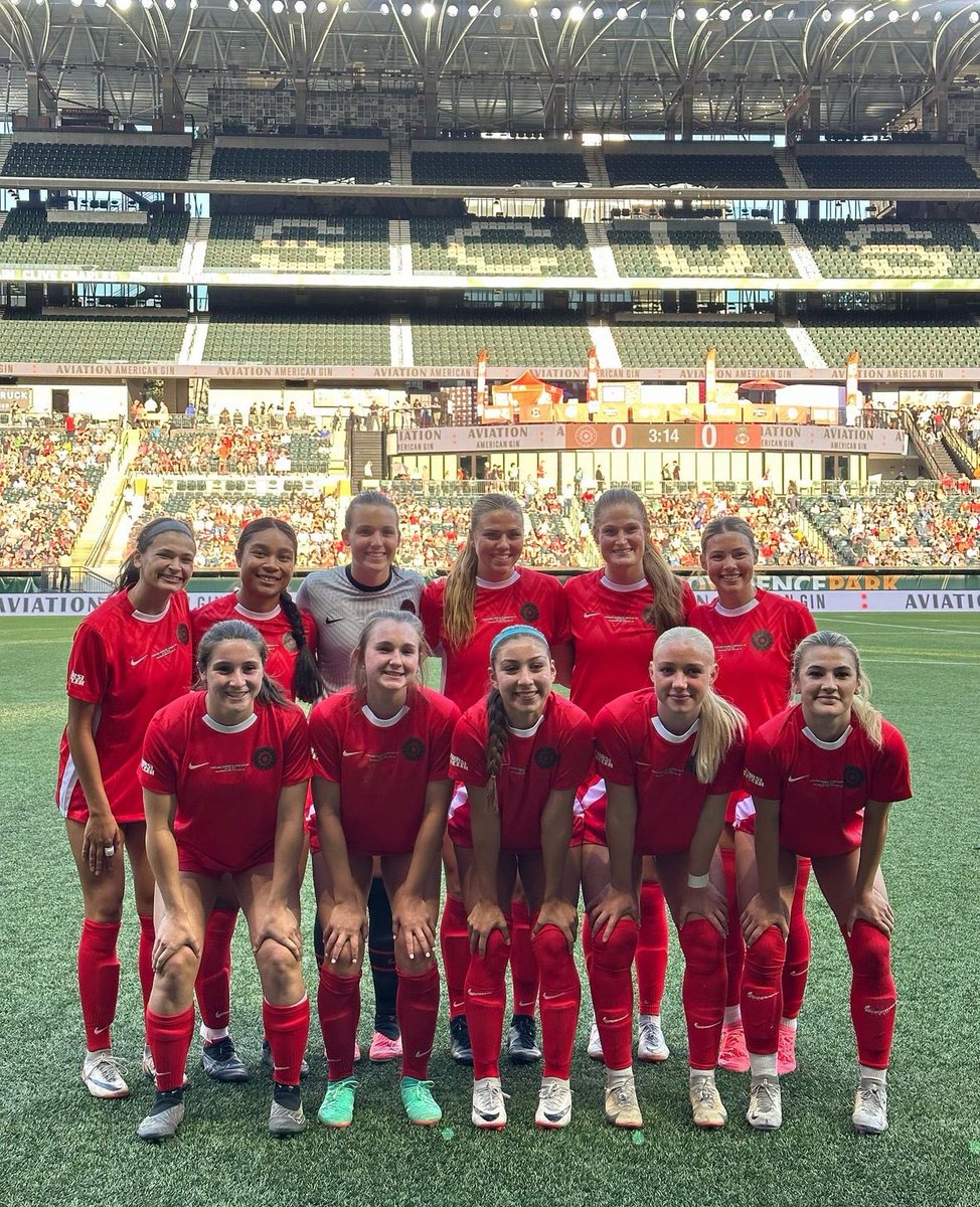 LexiCG06's tweet photo. Amazing experience playing for the Thorns Academy on Friday night vs Wrexham AFC Women!  Over 10k people a Providence Park watching!  I love being a part of this club!  Scoring a goal and watching the red smoke fill the stadium and the Riveters and fans cheer will never get old! https://t.co/cWfxy8srDg