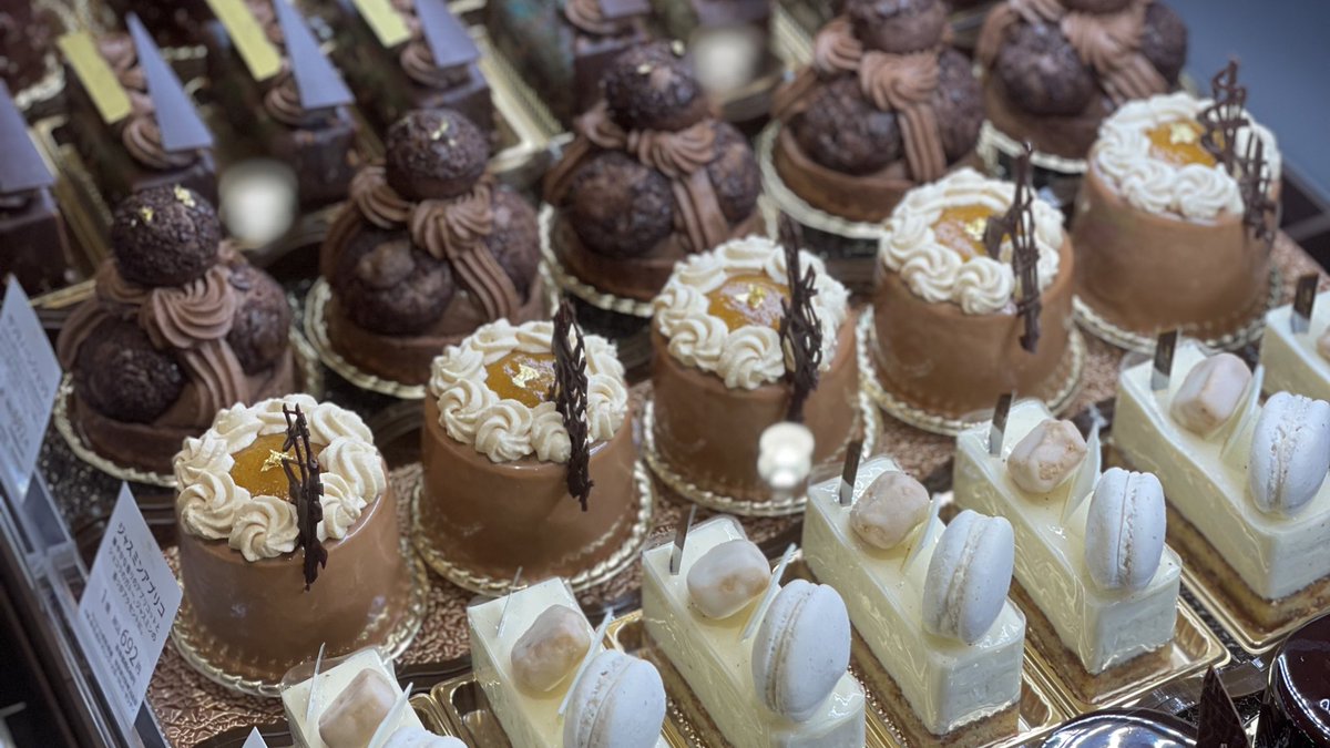 amachika_sweets's tweet photo. ぬぁぁあオイシィｨｨｨｲｪｪ✨

大阪が誇るビーントゥバーショコラティエ カカオティエゴカンが
7/31開業するKITTE大阪一階にオープンします！
ここだけ限定のフルーティなカカオパフェやデセール、ひと足お先に頂いてきましたが...幸せすぎて白目🙄カカオが高い時代にこんなパフェ贅沢なやのぅ https://t.co/ekkd35VwML