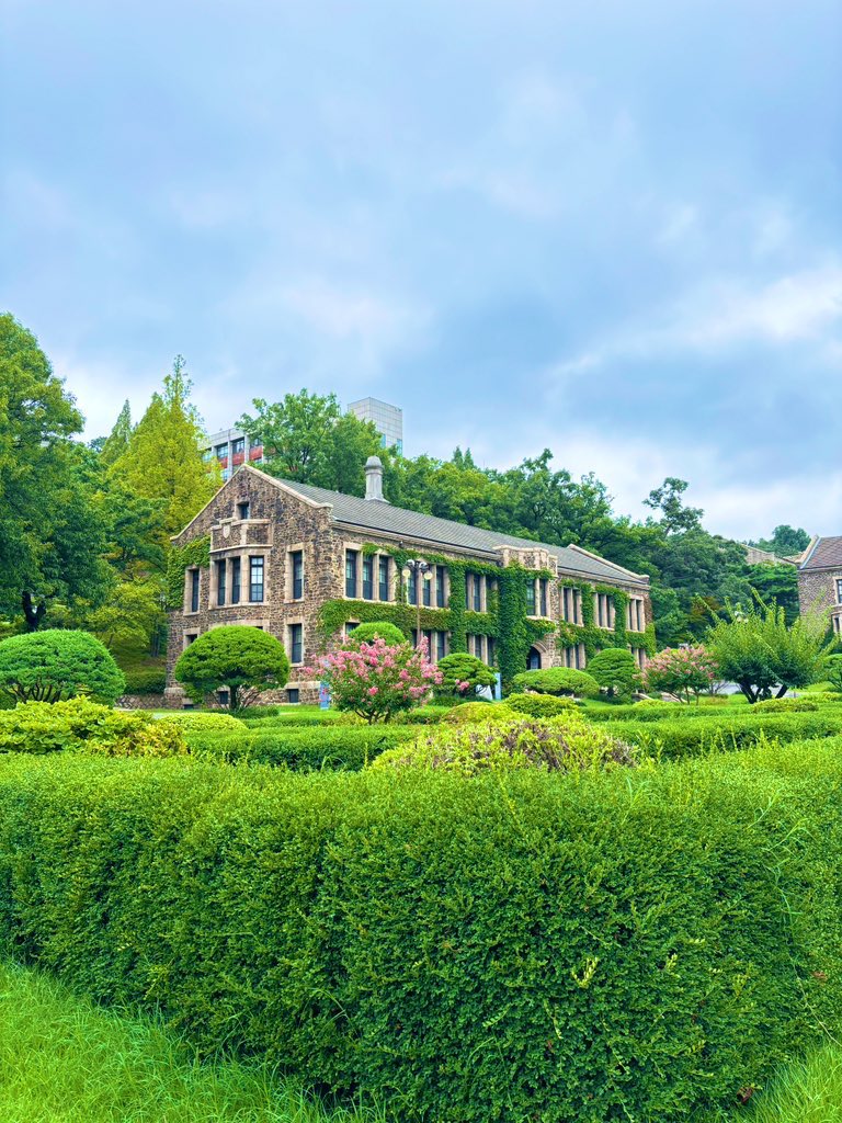reibinabin's tweet photo. 예쁜 yonsei 🏫🌱💌 https://t.co/Y5KKJJgchv