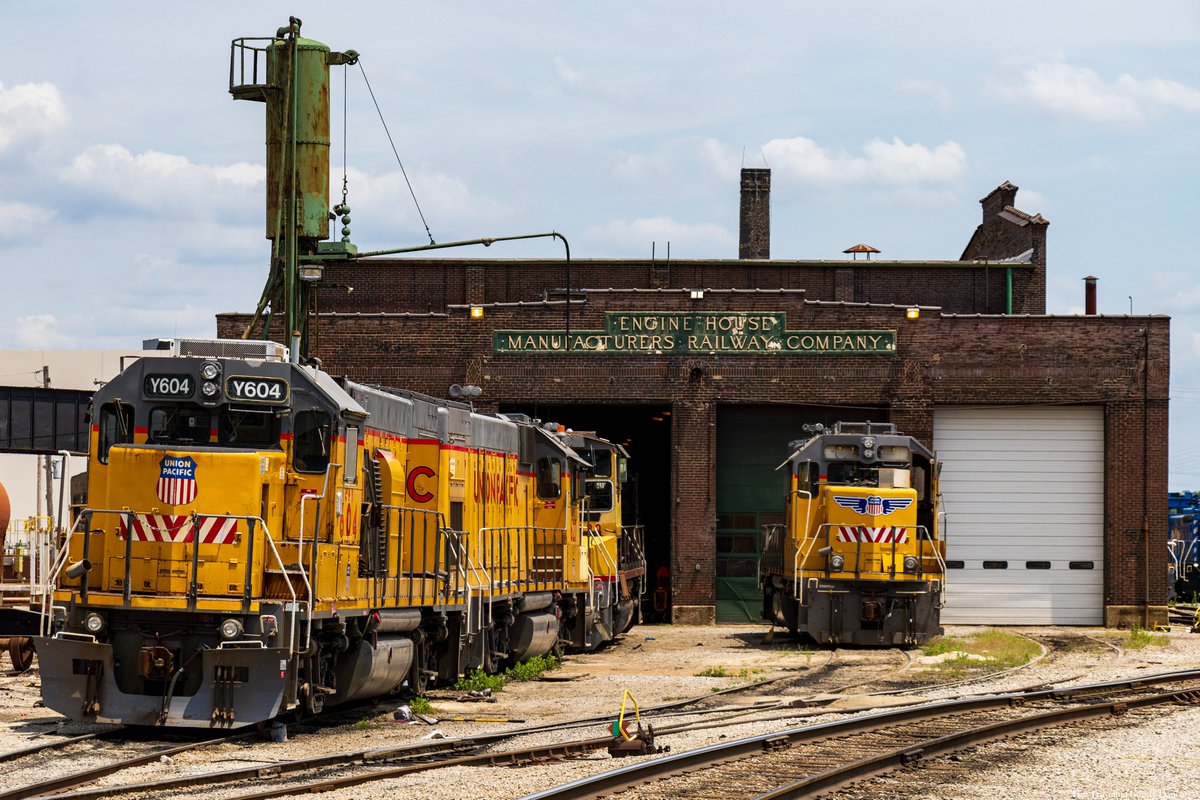 TTGandyDancer's tweet photo. Recent Exploring - Manufacturers Railway Company, established (1887) by Adolphus Busch to streamline the supply and transport of his brewery’s products. Although the railway is no longer in operation, its legacy endures, with new tenants flourishing in the space. #ttgandydancer https://t.co/1o9dFVvoEY