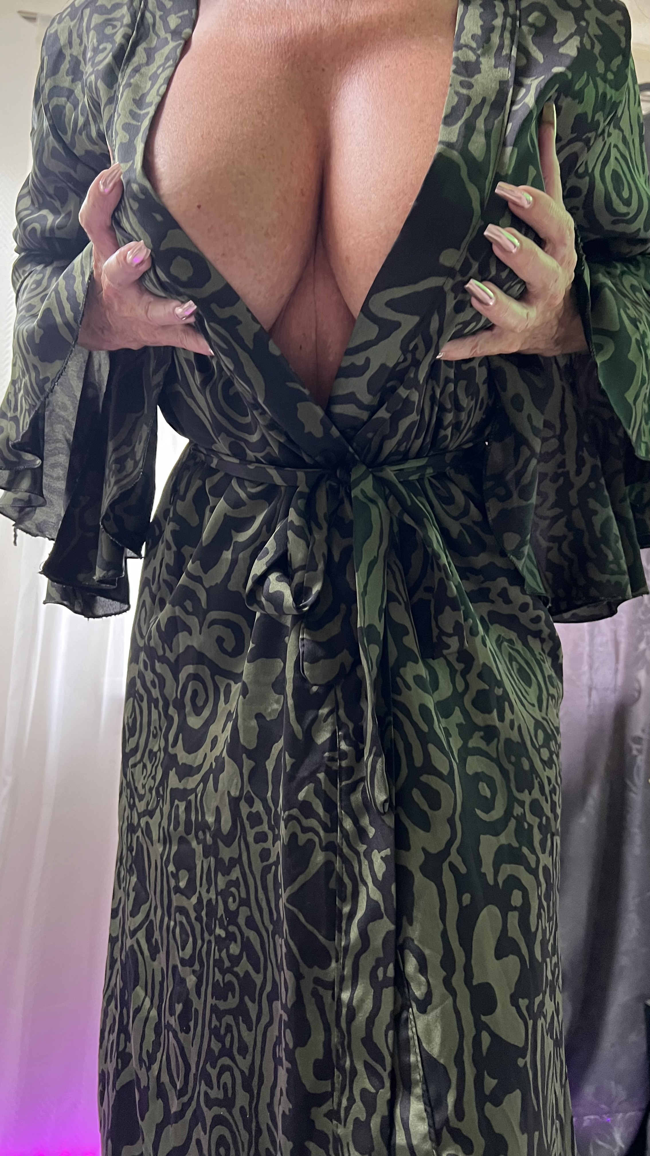 voyeur lingerie show 