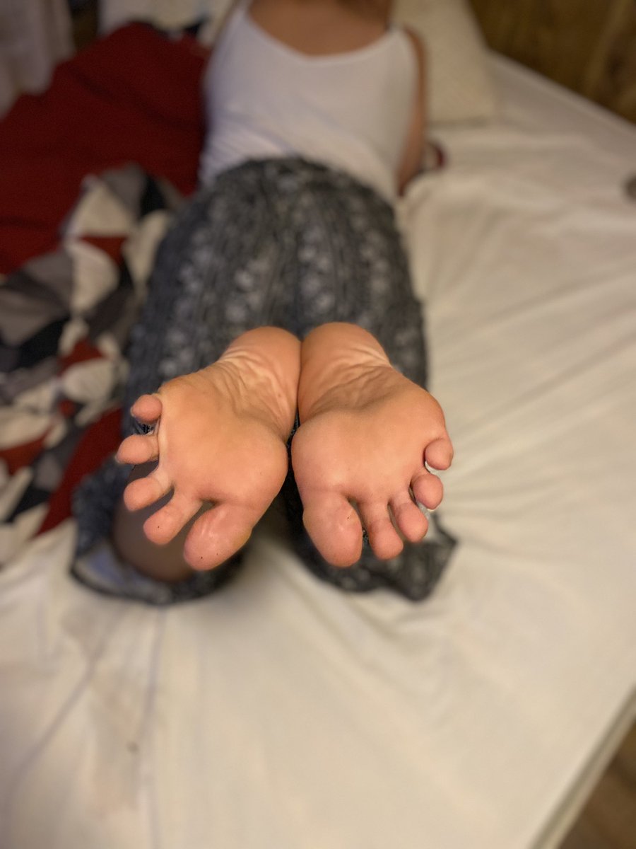Stephaniesoless's tweet photo. #feet
#solesmodel https://t.co/13079UBfSM