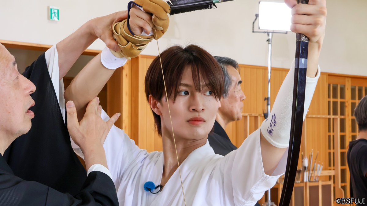 BishonenTei's tweet photo. ⋱ 📺8/4(日) 17:00～ ⋰
『#美少年亭』放送まであと6日🏹6️⃣
￣￣￣￣￣￣￣￣￣￣￣￣￣￣￣￣￣
夕方の投稿も #那須雄登 さん🐳
練習風景写真をご紹介です❗
一つ一つの動作を
丁寧に練習されている様子です💡

#美少年 #Bishonen https://t.co/VJleeoou5J