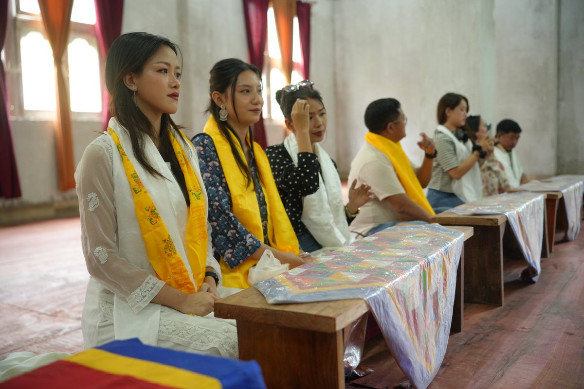 MissArunachal's tweet photo. Today was a heartwarming experience as the reigning trio @Tadu_Lunia, @Taba_Anya &amp; @Adam_Wangsu alongside the MAO, visited the Monastery Orphanage (Am Shing Thang) in Kalaktang. We were honored to spread warmth and joy by donating essentials like blankets and groceries.

@OfGoap https://t.co/jjZXSezw9j