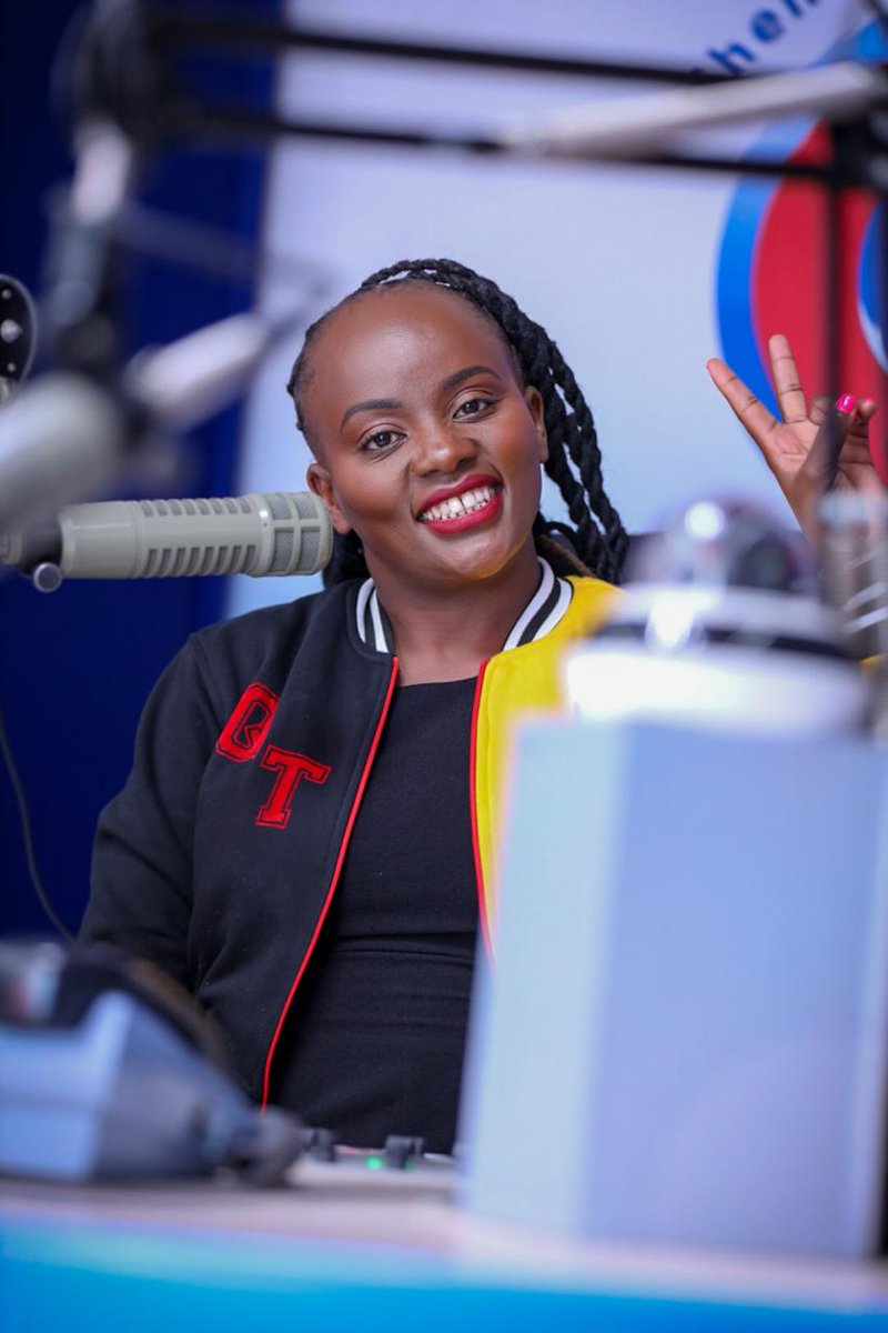 You're Awake and Alive. Give praise to Jah Jah. Radio Time, let's get it on #WaksTikiTaka <a href="/RadioCitizenFM/">Radio Citizen</a>