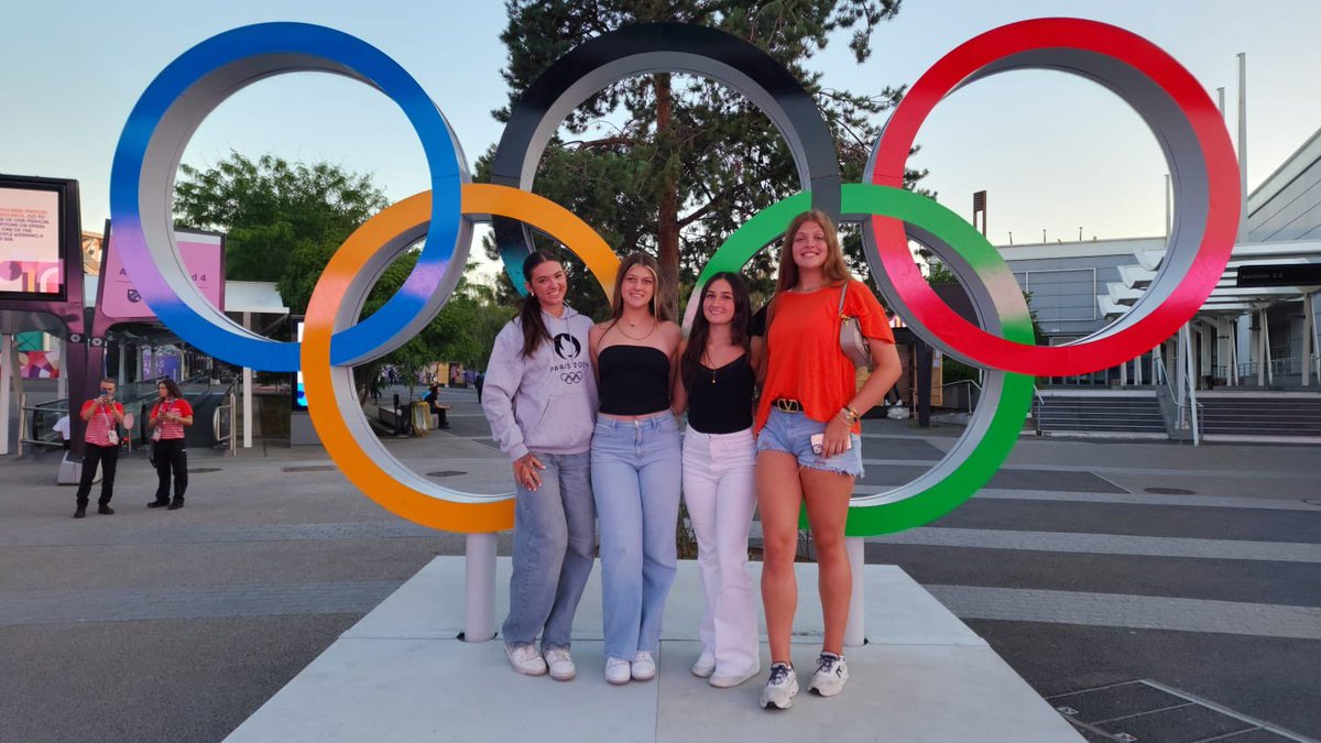 EdenHarris2026's tweet photo. A trip of a lifetime… I had so much fun traveling around France and getting to attend the 2024 Olympics in Paris with @IMGAVolleyball  Forever grateful to have this opportunity… Until next time. Au Revoir Pari ❤️🇺🇸 
GO USA!! @Olympics @NBCOlympics @Paris2024 

#2024Olympics #Paris2024 #paris2024olympics #imgvolleyball #France2024