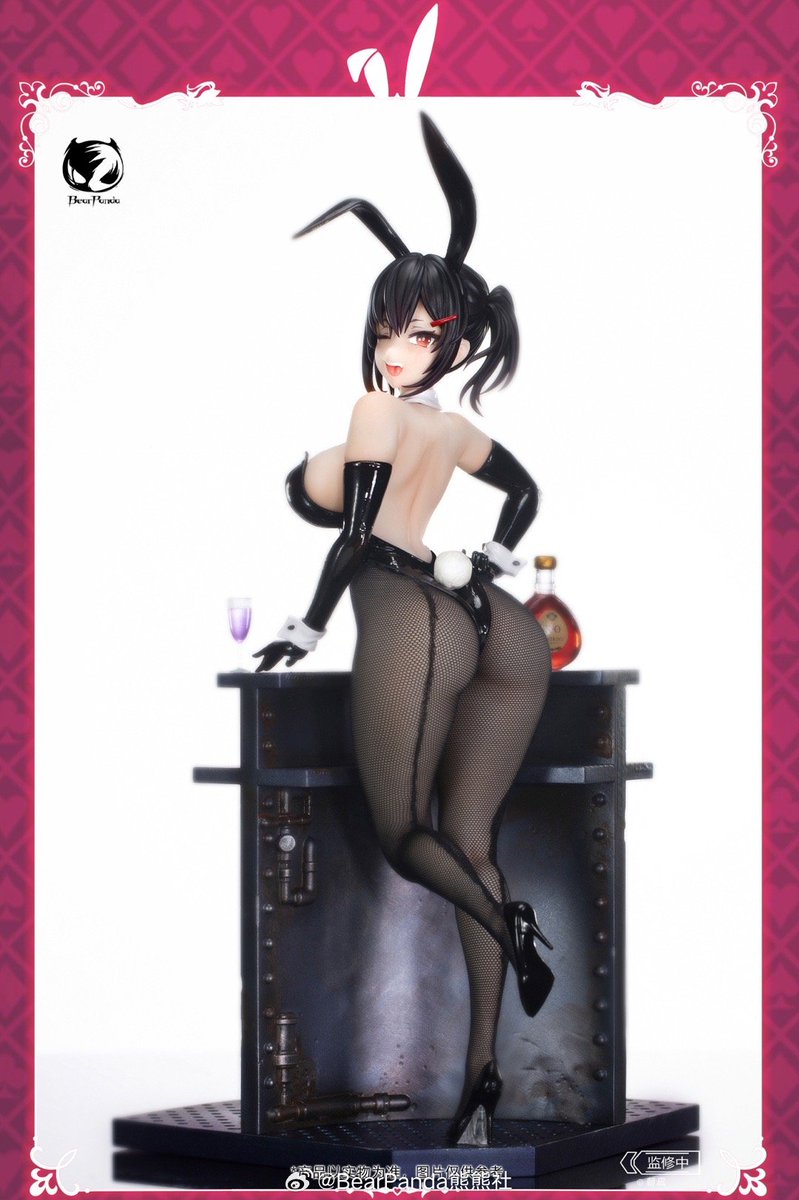 BearPanda_TOYS's tweet photo. BearPandaX朝凪@Victim_Girls 1/6 温感漆&amp;3D水晶眼&amp;创意场景兔女郎:凛&amp;汐娅

监修中  2023年 10月31日 20:00开售

尺寸：约28cm高
可拼接式场景，和底座
就算是两位漂亮的兔女郎小姐姐也可随您的心意摆放哦！ https://t.co/DbIt7pUP7M