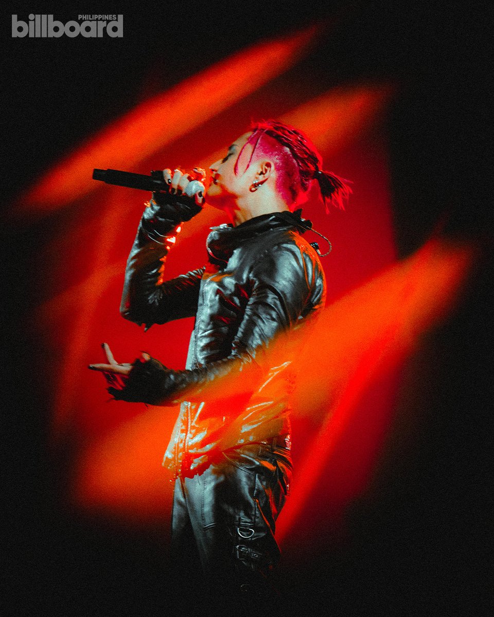 BBPHOfficial's tweet image. For his first-ever solo concert, #Felip delivered an epic display of talent and uncompromised vision –– making it a pivotal moment in his artistic journey.

Read the story: billboardphilippines.com/music/reviews/…

Photos by Mayks Go. Story by @gabsaulog.

#BillboardPH
#BillboardPhilippines