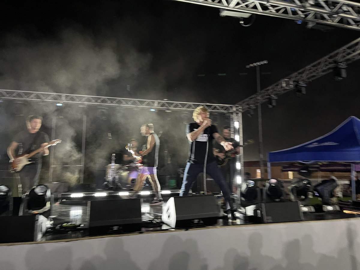 Arno Willemse tweet media