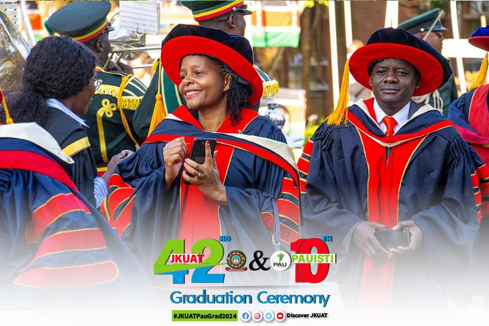 jackielidubwi's tweet image. 🎉 Some personal news: So I recently joined the PhD club! 🎓
A small girl from Chavakali had a big dream, and it got fulfilled. I graduated with a PhD in Mass Communication from Jomo Kenyatta University of Agriculture and Technology @DiscoverJKUAT 's 42nd graduation ceremony.