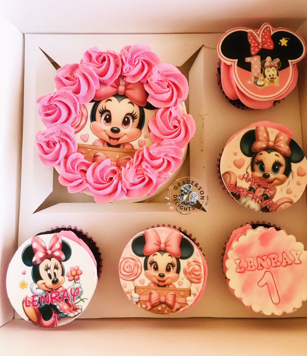 MCMotsepe85's tweet photo. Themed Kids Bento Box from R350
📸: Minnie Mouse Bento Box
📍: Garankuwa
📱: WA 0786001200
X: @GracesonsDlight
TikTok & Insta: @gracesonsdelights
Facebook: Grace & Son’s Delights
#minniemousecake
#minniemousebentobox
#BigBrotherNaija https://t.co/KRsc7JKdWb