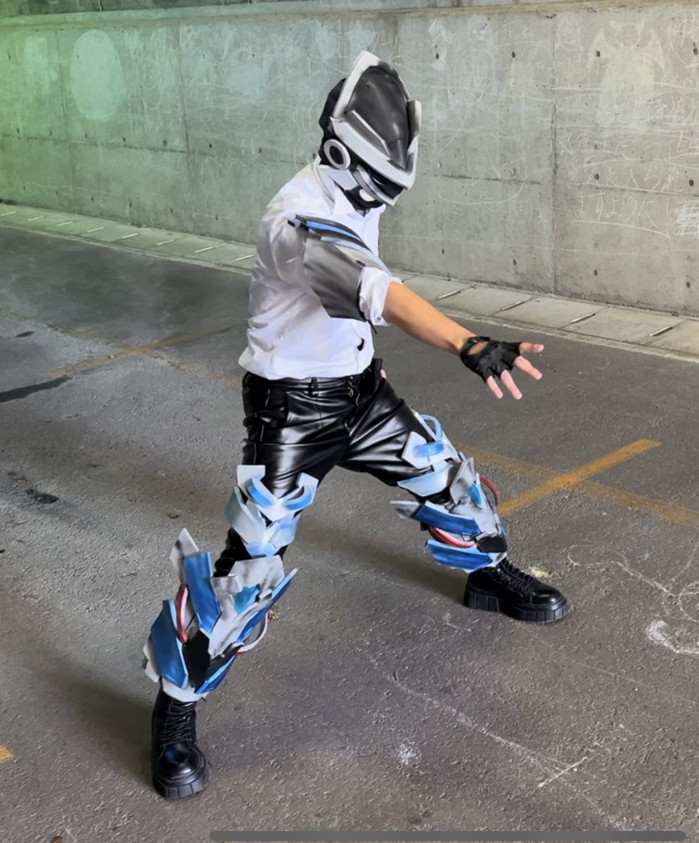 Act2_creator's tweet photo. オーダースーツ、制作受け付けてます。
フルアーマーから各部位のみだけなど、幅広く対応致し���す。

詳しくはリプかDMまで。
 #Act_2 https://t.co/Xv48ydRaAS