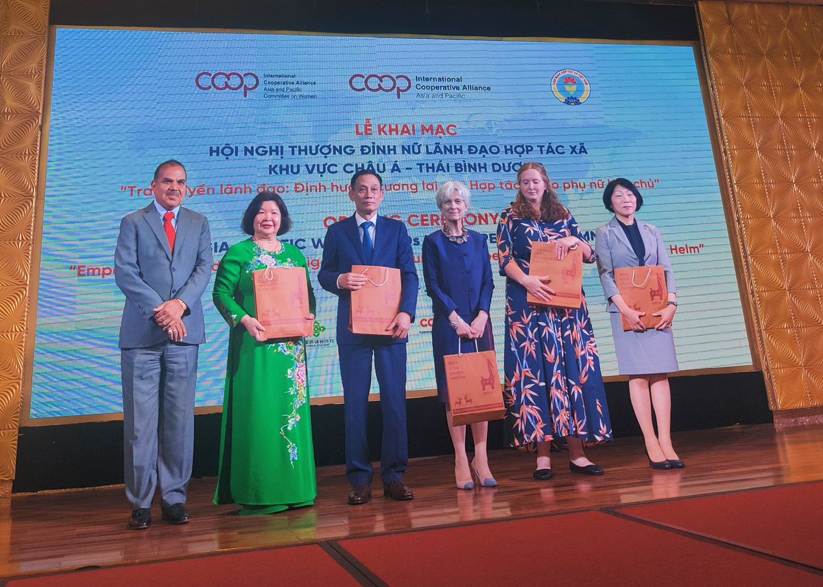 ICAAPAC's tweet photo. Enthralling start to the Women CEOs in Cooperatives Summit happening in Hanoi🇻🇳 with Mr. Le Hoai Trung, Party Central Committee's Commission, Ext Relations, Ms. Cao Xuan Thu Van, VCA, Ms. Chitose Arai @JCCU_Int, Ms. Ingrid Christensen @ilo Vietnam &amp; Rebecca Harvey @coopnews https://t.co/W047RDxBDX