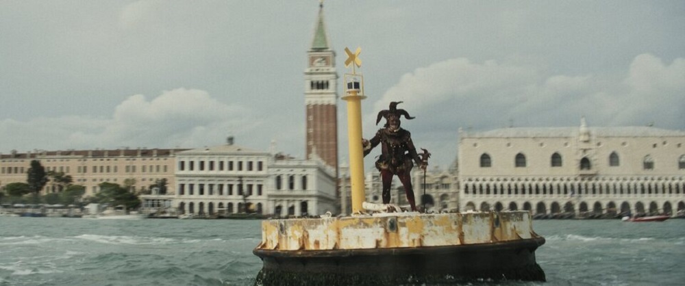 codigocine.com/veneciafrenia-… 
Muy contento de participar en este número de <a href="/codigocine_/">Código Cine</a> sobre la ciudad de Venecia. Escribo sobre Veneciafrenia (<a href="/alexdelaIglesia/">De la Iglesia</a>) y su atracción amarga, entre la belleza y la muerte, fomentada por el turismo masivo. Muchas gracias por contar conmigo.