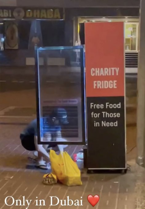 aziz45miguel's tweet image. In #Dubai, when you feel hungry, wish you were there! 🇦🇪 It is true that all around offer free meals, have kitchens for the community &amp;amp; drive charities to ensure that everyone eats well. In Dubai, people are always ready to help one another even w/ food.  #UAEKindness #DubaiCares