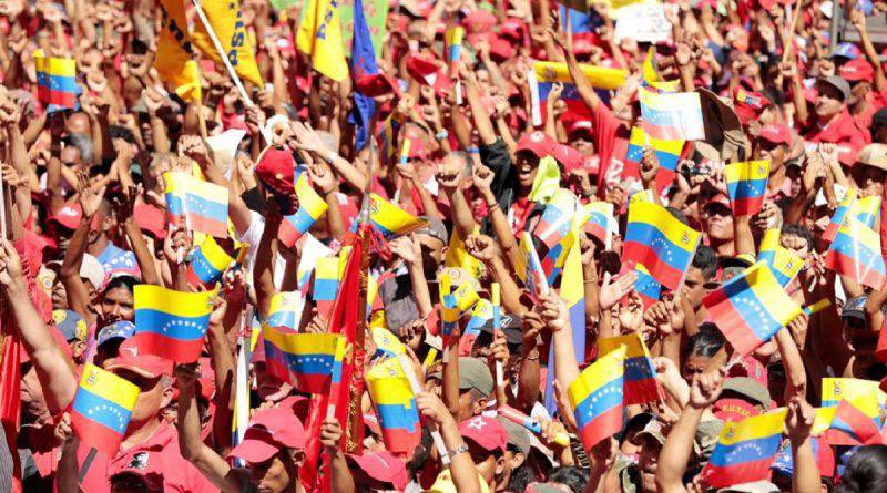 🇻🇪 Malgrat els intents d’ingerència i el llançament de missatges enganyosos per part de l’oposició, el poble vençolà escull seguir amb l’estela de la revolució bolivariana. Amunt les comunes!