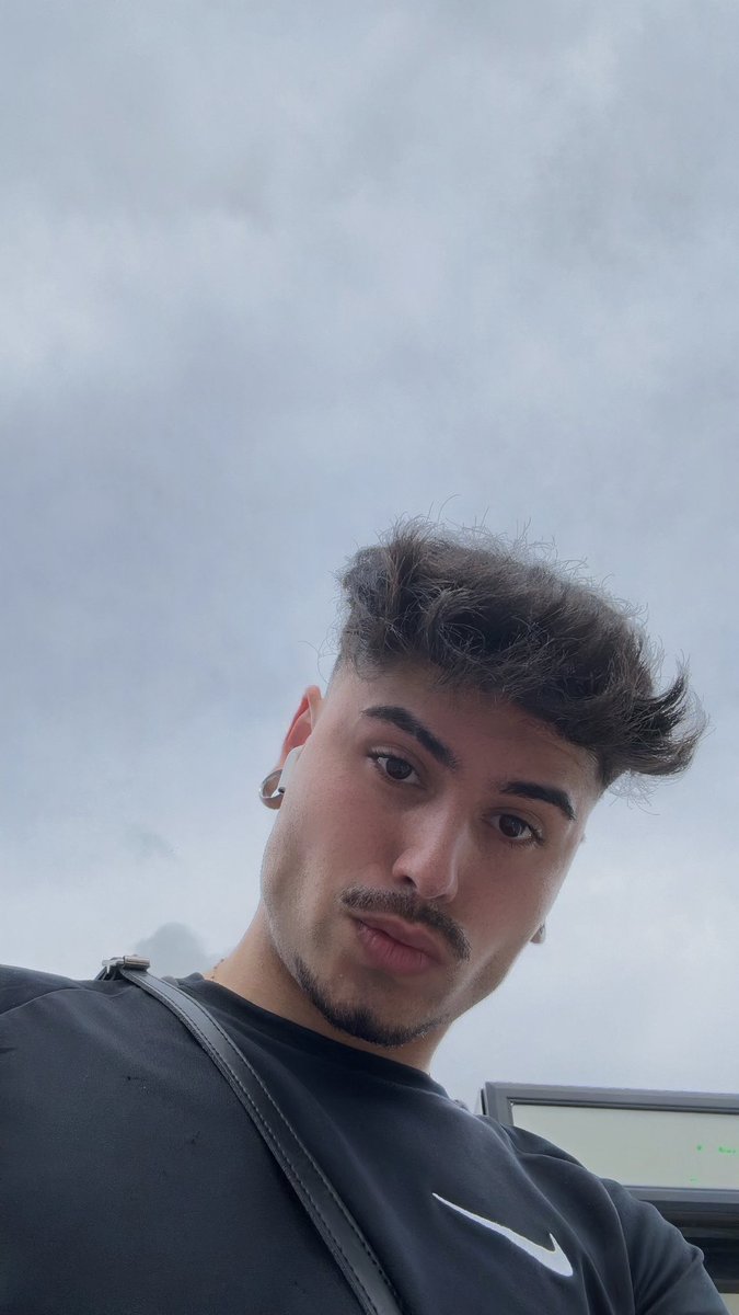 prettymess tweet media