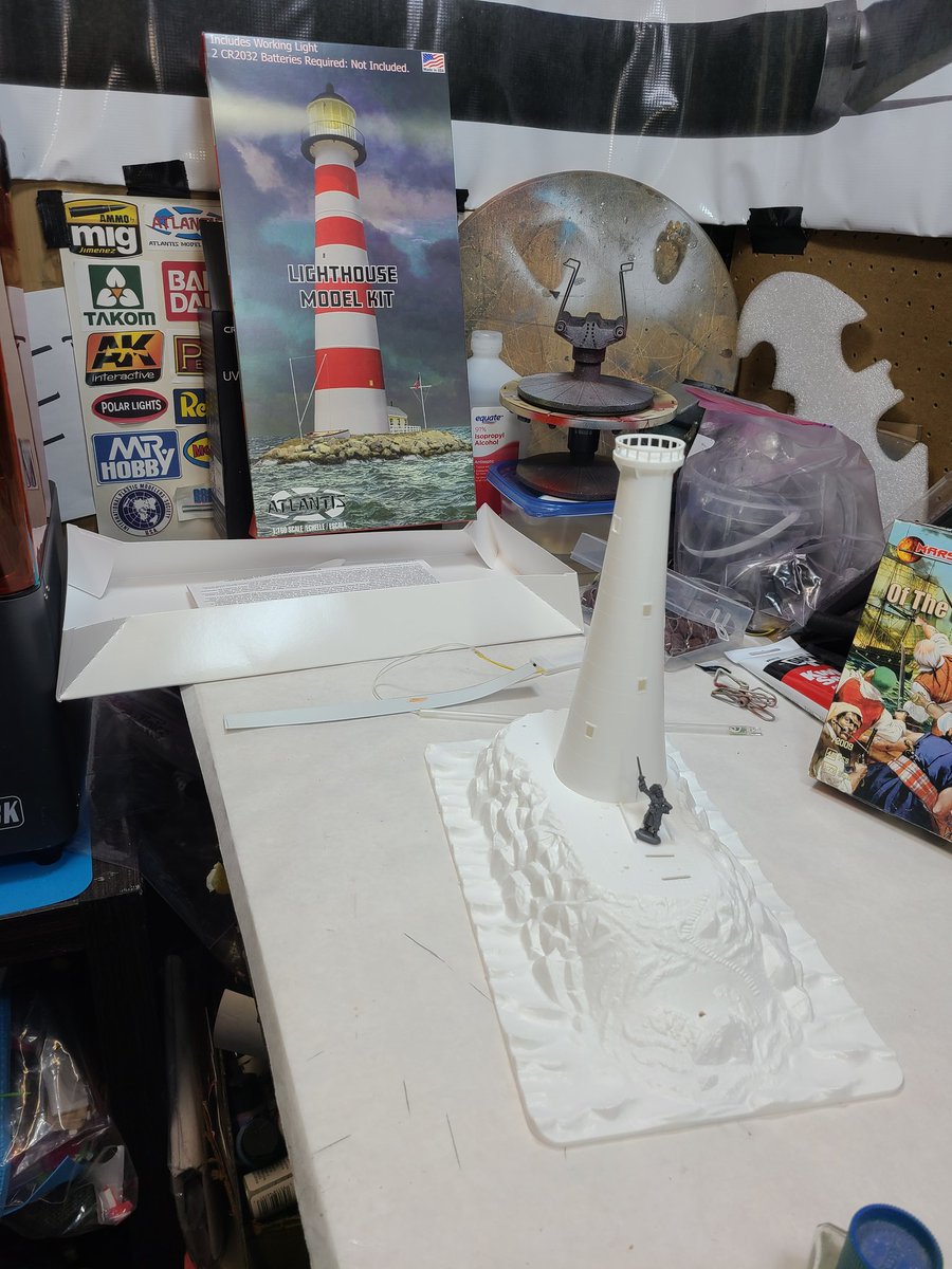 bhp99's tweet image. I've been watching  history of lighthouse and wanted to make Blackbeard haunted Ocracoke lighthouse using the Atlantis reissue kit and  soon to be headless Blackbeard figure. #AtlantisModels #lighthouse #blackbeardpirates #scalemodel