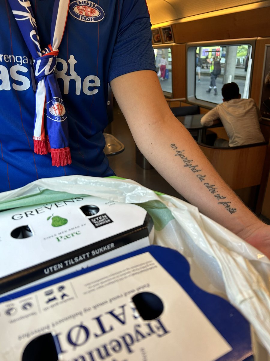 Gratulerer med dagen Vålerenga IF 🔵🔴
En kjærlighet du aldri vil forstå