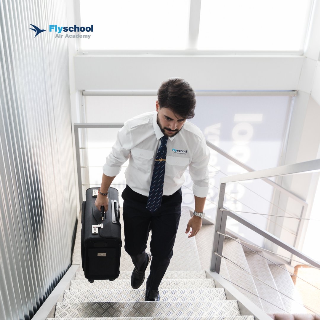Flyschool_es's tweet image. Did you know that at Flyschool we have a 95% pass rate in official airline transport theory course exams?

The school offers all its students specialised and active teachers for each of the subjects in the airline transport theoretical course.