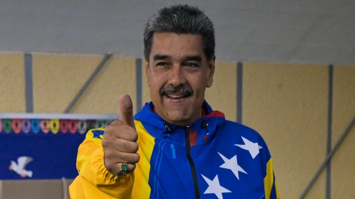 RpsAgainstTrump's tweet photo. Maduro is doing exactly what Trump tried to do here when he lost in 2020. Thanks to Mike Pence and our independent judiciary system, Trump failed. There will be no Mike Pence or independent judiciary if Trump wins in November. https://t.co/iDhmQDqYvh