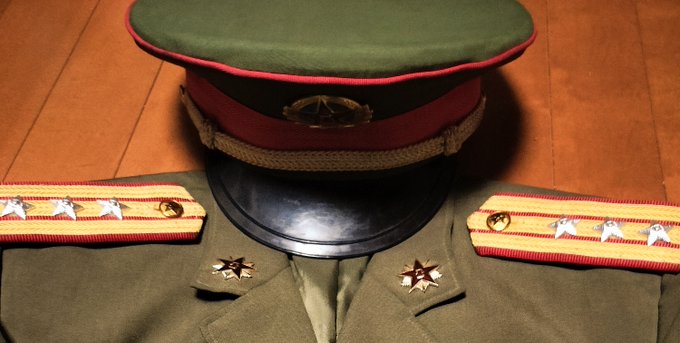 中国で自分のファンの方が別件で来日されていたのでお会いしてきた。しかもお土産に87式上校階級の軍服をいただいてびっくり!
他にもいろいろな話が聞けてとても楽しかった! 