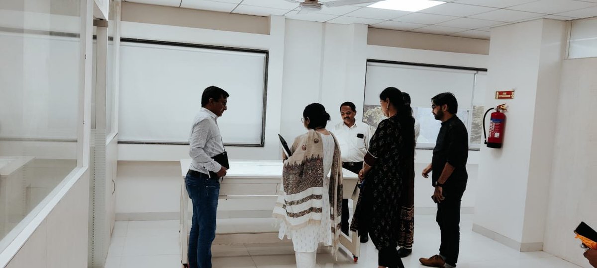 🌐Today, the #UNICEF team visited the Maharashtra GW Data Centre under the #NationalHydrologyProject. Exploring Innovative Groundwater Management strategies to ensure Sustainable #WaterResources for all. 
#HydrologyProject #SustainableWater #water 
<a href="/DoWRRDGR_MoJS/">Ministry of Jal Shakti, DoWR, RD&GR, GoI</a> 
<a href="/GSDA_GOM/">Groundwater Surveys and Development Agency</a>