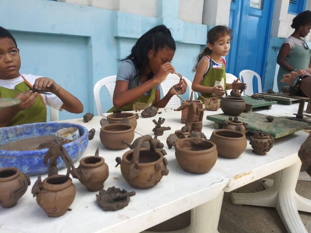 radiocamaguey's tweet photo. #Noticias 
En #Camagüey propuesta veraniega acerca a la historia del ferrocarril
Por @AlemanFenollar 
.
.
.
https://t.co/4bdpoPXiih https://t.co/wEMpIvnc5i