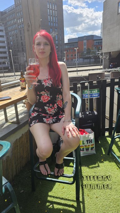 This is the way all Monday's should be https://t.co/MlqR14MBcI<a href="/tag/rosewednesday"class="tags"><span>#rosewednesday</span></a>