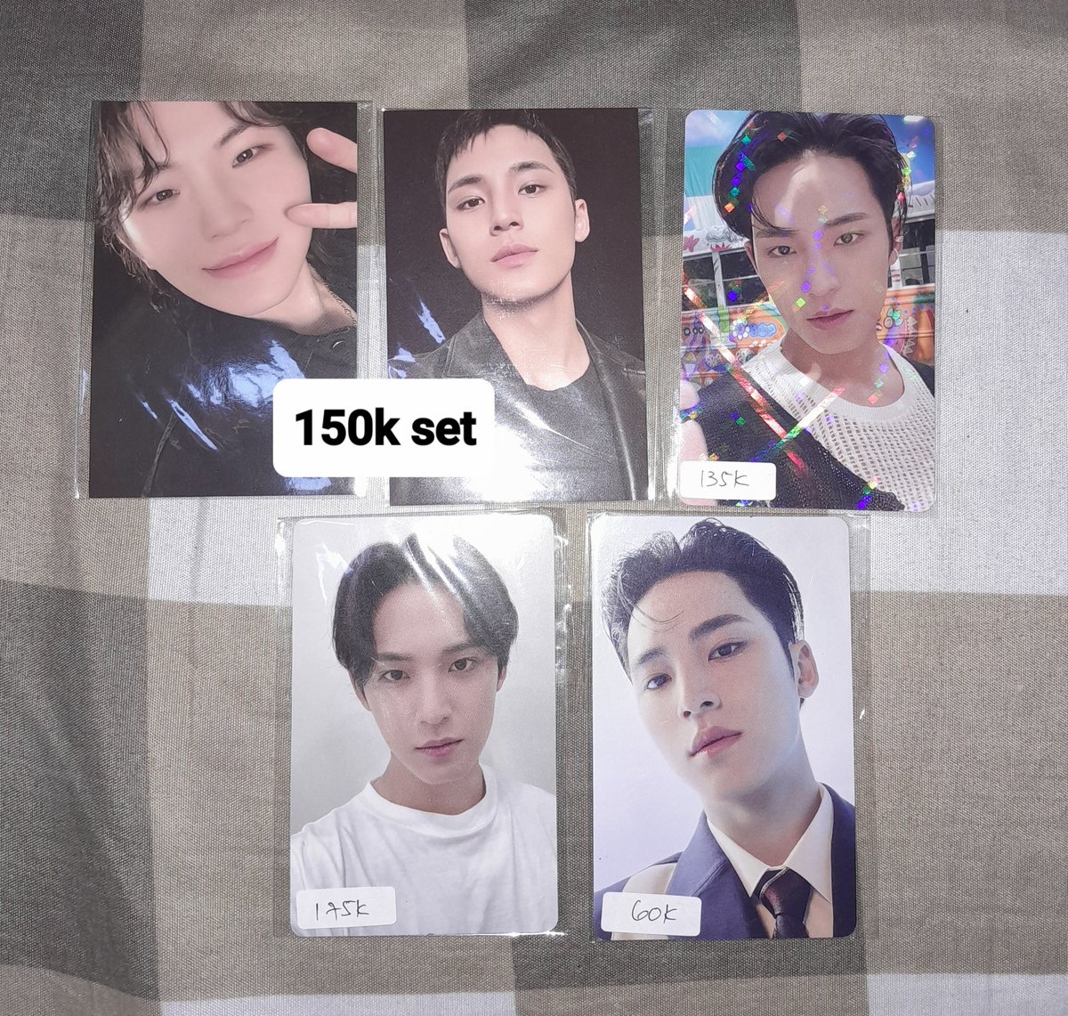 keteknyaskop's tweet photo. WTS All about Seventeen 
✅️Avail Nego
✅️Shopee video
❌️adm 🍊
Take banyak free gift official (setiap take min 150k) https://t.co/5lVeqWyl0i