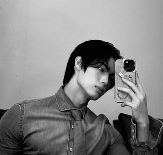Jawline 😳🔥
Igs winmetawin update 

#winmetawin