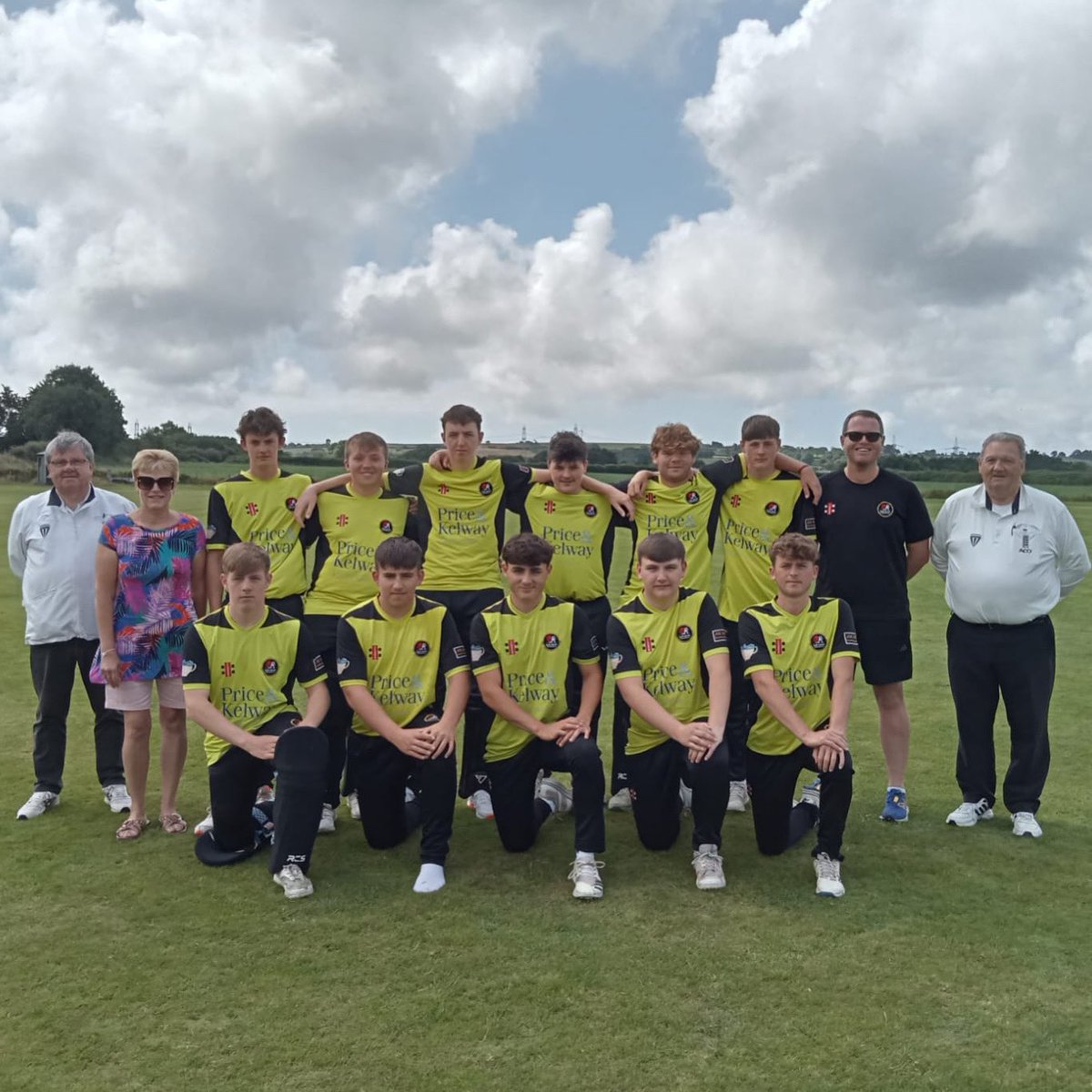 Aled Davies Memorial (@aledmemorial) on Twitter photo Happy to have provided a coloured kit for the Pembrokeshire Youth side yesterday in their match vs Cowbridge CC at <a href="/CarewCC/">Carew Cricket Club</a>
Jon Willington & Steve Lewis have a done a great job in organising a representative side for this age group & long may it continue 👏🏼 Happy to have provided a coloured kit for the Pembrokeshire Youth side yesterday in their match vs Cowbridge CC at <a href="/CarewCC/">Carew Cricket Club</a>
Jon Willington & Steve Lewis have a done a great job in organising a representative side for this age group & long may it continue 👏🏼