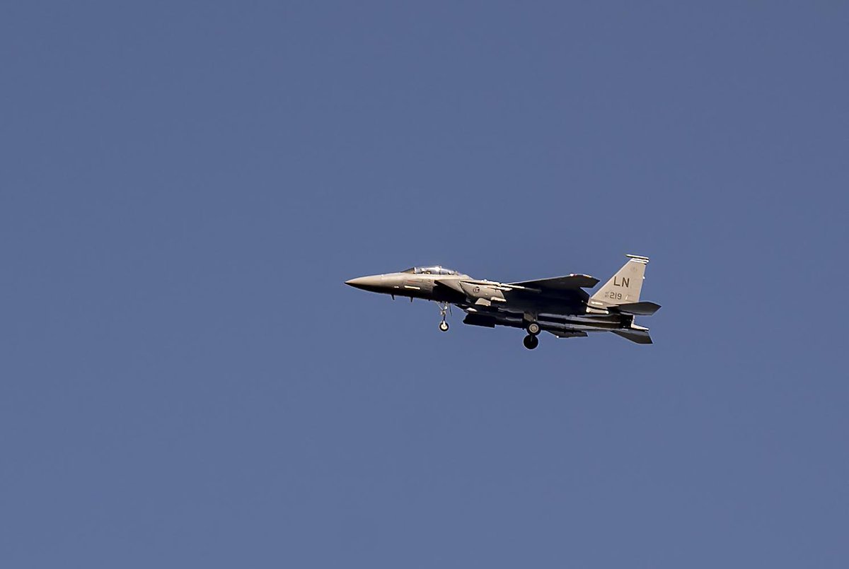 j_Vos87's tweet photo. Lovely to see the F15’s from Lakenheath even if I think one was having some landing gear issues! Hopefully all landed safe and well now! @48FighterWing #eagle #Libertywing #f15 #USAF https://t.co/qbGzy5uWTM