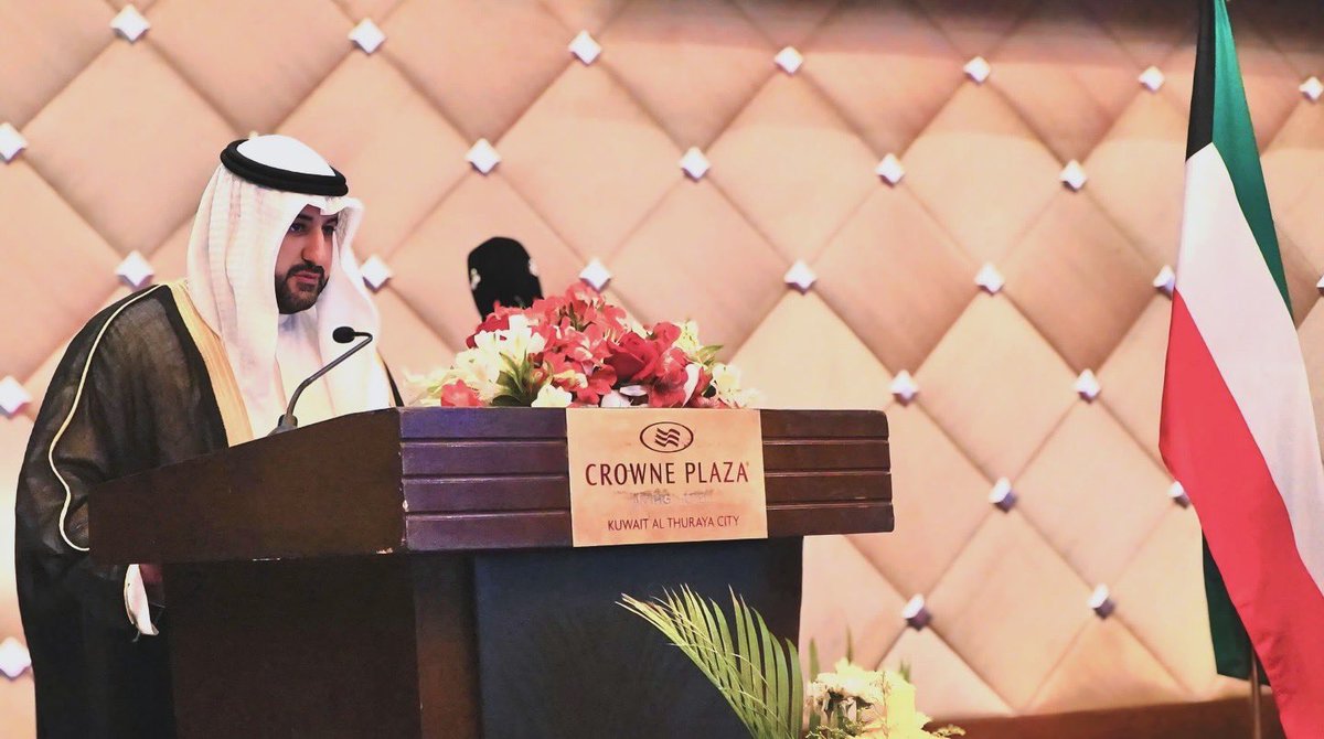 جريًا على العادة بمشاركة الدول الشقيقة والصديقة في احتفالاتهم الوطنية

شارك #سعادة_وكيل_وزارة_الدفاع الشيخ الدكتور عبدالله مشعل الصباح، وآمر القوة البرية اللواء الركن خالد علي زايد ممثلا عن سعادة رئيس الأركان العامة للجيش، في احتفالية السفارة الصينية لدى البلاد يوم أمس الأحد،