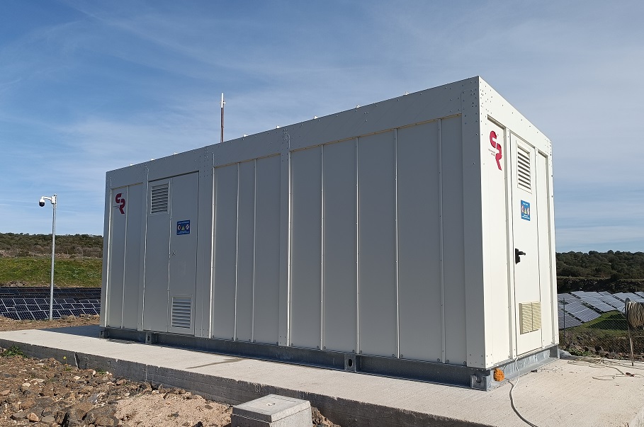 CRTechnologySy1's tweet image. 🌞SYSTEM ENERGIZATION: THE AGRIVOLTAIC IS NOW FULLY OPERATIONAL

We have completed the #energization phase of our transformation cabins 1000MVA for the greenhouse #photovoltaic systems designed for ginger plantations in Sardinia.

#connectingthepower #RenewableEnergy