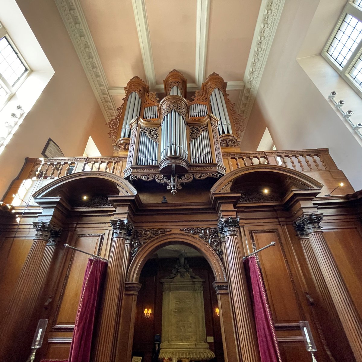 Wish you worked here? We're inviting applications to support the Catz community as #Chaplain. Find out more and apply by midday on 12 September at caths.cam.ac.uk/chaplain. 

Photos 2 and 3 of our 17th-century chapel by Binky Nixon and Seb Sax (shots4shorts).

#chaplaincy