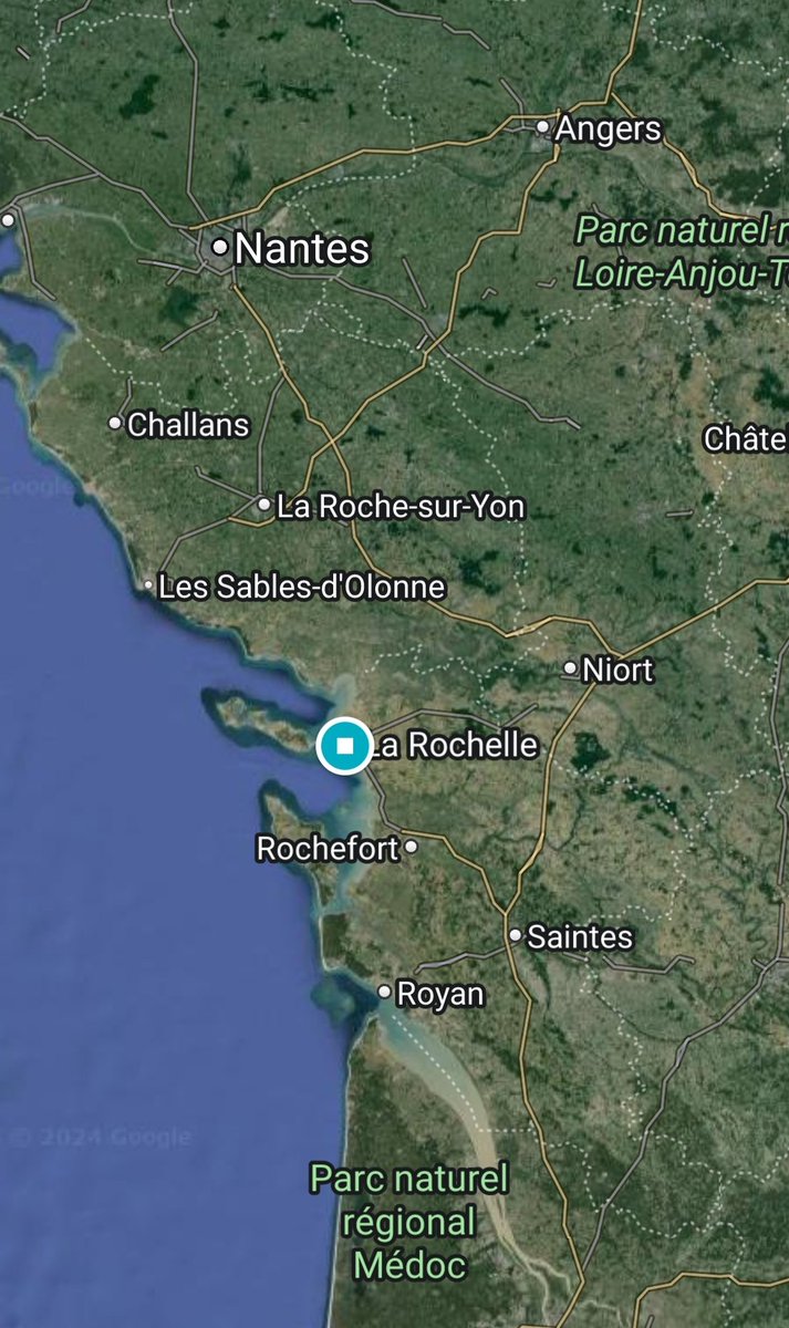 If someone were to find themselves in La Rochelle.....are there any amazing gardens/nurseries/garden centres within a couple of hours travel (by car) worth visiting?