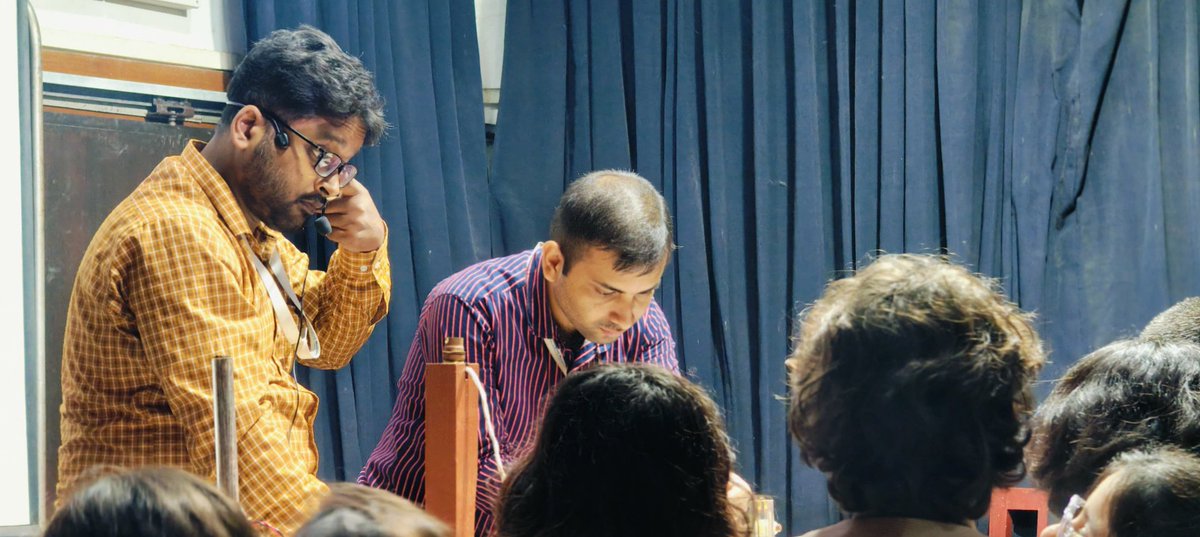 BITMKolkata's tweet image. Curriculum-based #ScienceDemonstrationLecture in #Electromagnetism at @BITMKolkata, a Unit of @ncsmgoi, @MinOfCultureGoI for students from The Future Foundation School - on July 29, 2024.

#AzadikaAmritMahotsav #BetiBachaoBetiPadhao